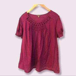 Size 1X Apt 9 Woman magenta short sleeve blouse with cute neck cutout detail